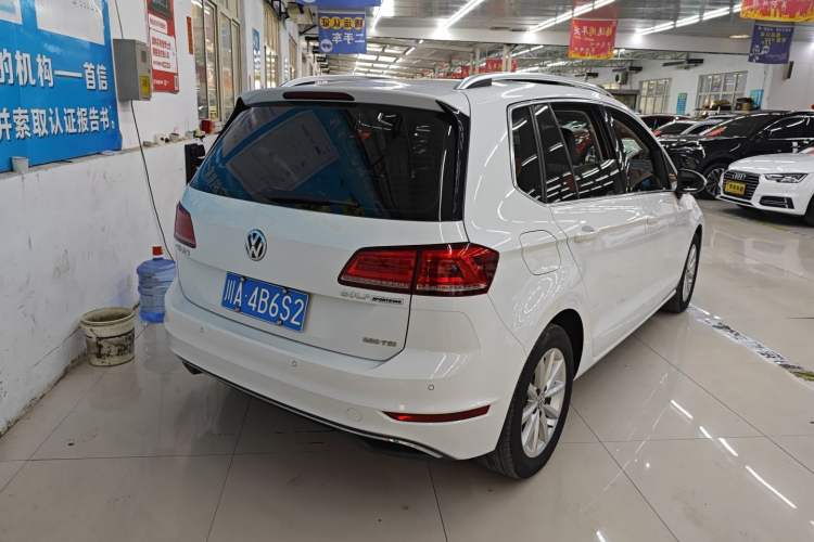 Used Volkswagen Golf Sportsvan 2019 280TSI Automatic Trendy Model China VI Standard Exterior 3