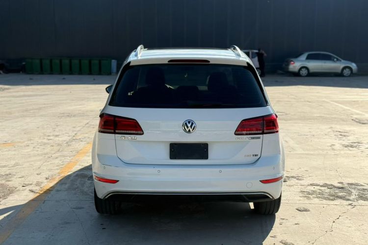 Used Volkswagen Golf Sportsvan 2019 280TSI Automatic Trendy Model China VI Standard Exterior 4