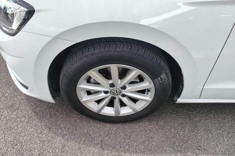 Used Volkswagen Golf Sportsvan 2019 280TSI Automatic Trendy Model China VI Standard Exterior 4