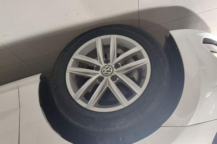 Used Volkswagen Golf Sportsvan 2019 1.6L Automatic Pure Model China V Standard Exterior 4
