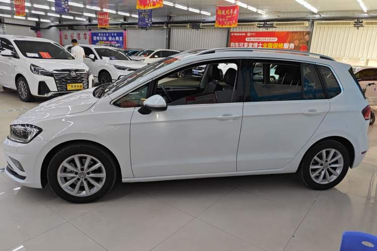 Used Volkswagen Golf Sportsvan 2019 280TSI Automatic Trendy Model China VI Standard Exterior 5