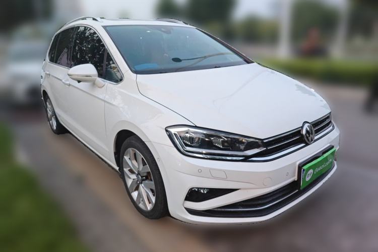 Used Volkswagen Golf Sportsvan 2019 280TSI Automatic Voyageur Model China VI Standard Front Right 45 Deg