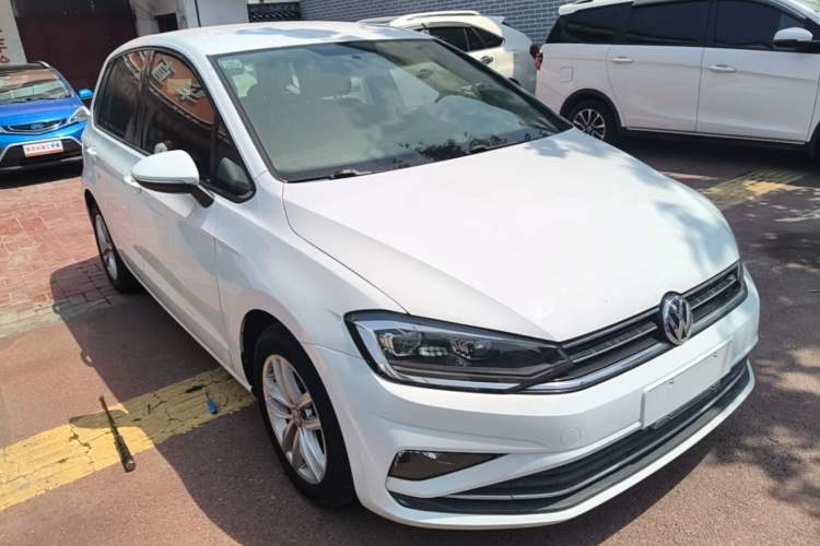 Used Volkswagen Golf Sportsvan 2019 1.6L Automatic Pure Model China V Standard Front Right 45 Deg