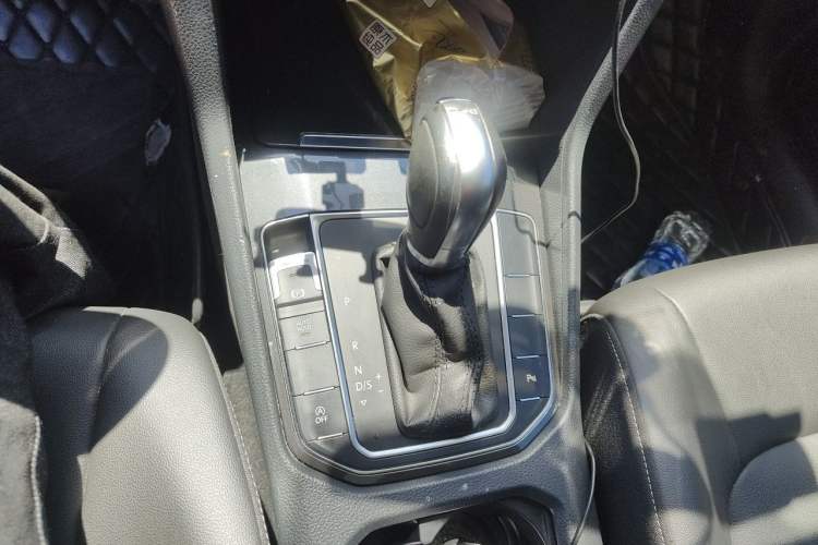 Used Volkswagen Golf Sportsvan 2019 280TSI Automatic Trendy Model China VI Standard Gear Lever