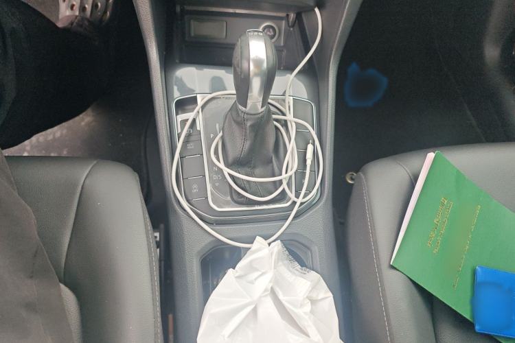 Used Volkswagen Golf Sportsvan 2019 280TSI Automatic Trendy Model China VI Standard Gear Lever
