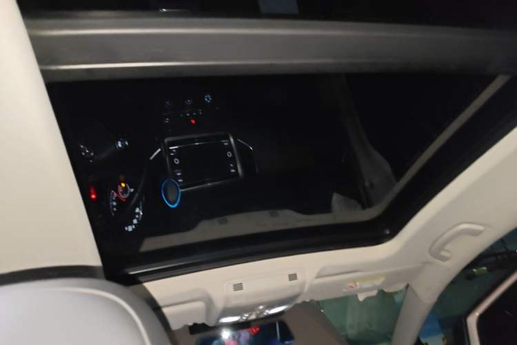 Used Volkswagen Golf Sportsvan 2019 280TSI Automatic Trendy Model China VI Standard Headliner