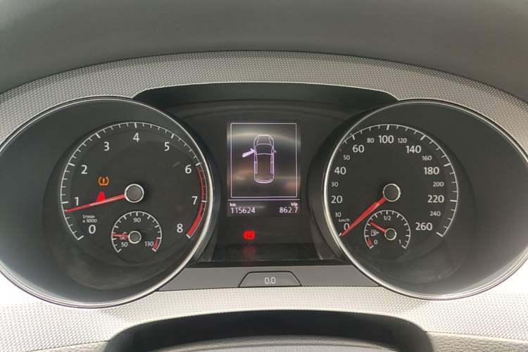 Used Volkswagen Golf Sportsvan 2019 1.6L Automatic Pure Model China V Standard Instrument Cluster