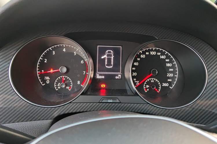 Used Volkswagen Golf Sportsvan 2019 280TSI Automatic Voyageur Model China VI Standard Instrument Cluster