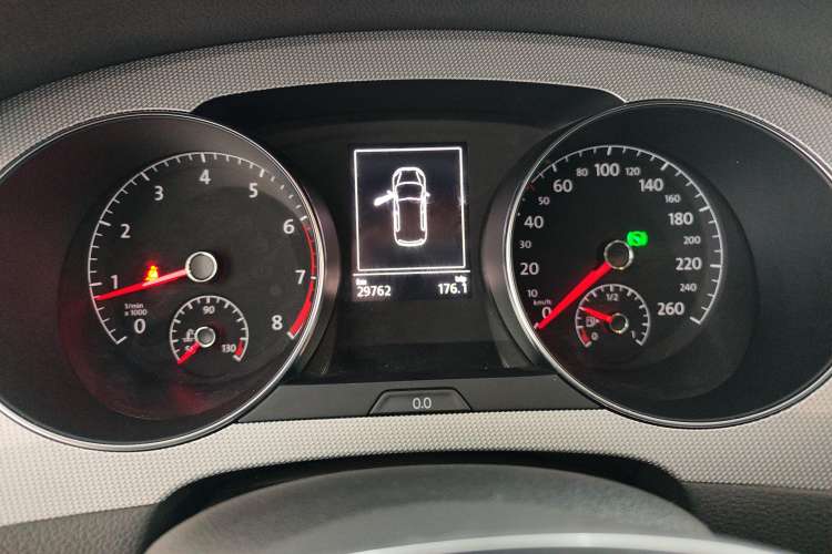 Used Volkswagen Golf Sportsvan 2019 200TSI Automatic C-HR Pure Version China VI Standard Instrument Cluster