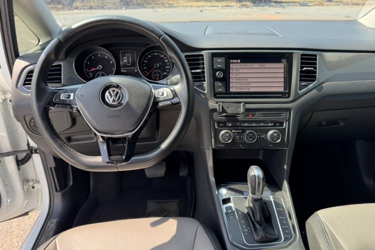 Used Volkswagen Golf Sportsvan 2019 280TSI Automatic Guardian Edition China V Standard Interior 1