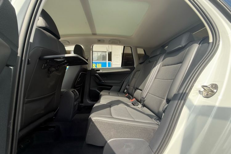 Used Volkswagen Golf Sportsvan 2019 280TSI Automatic Trendy Model China VI Standard Interior 11