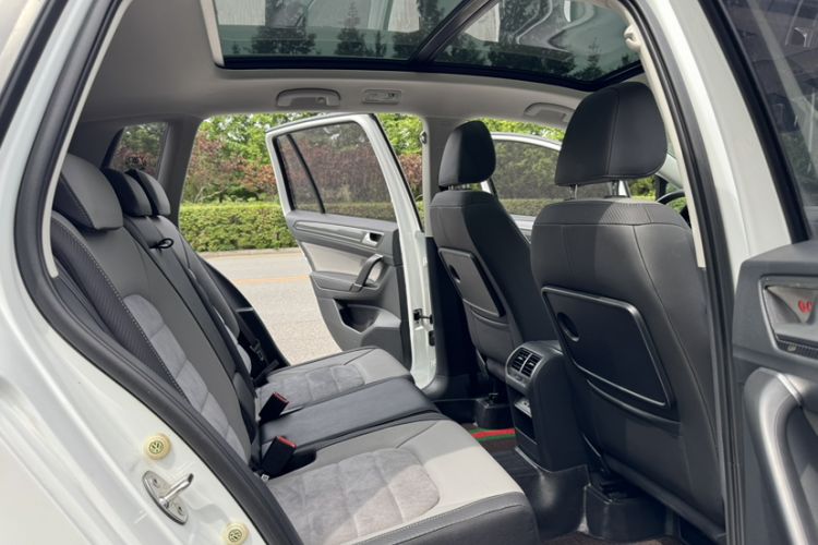 Used Volkswagen Golf Sportsvan 2019 280TSI Automatic Guardian Edition China V Standard Interior 12