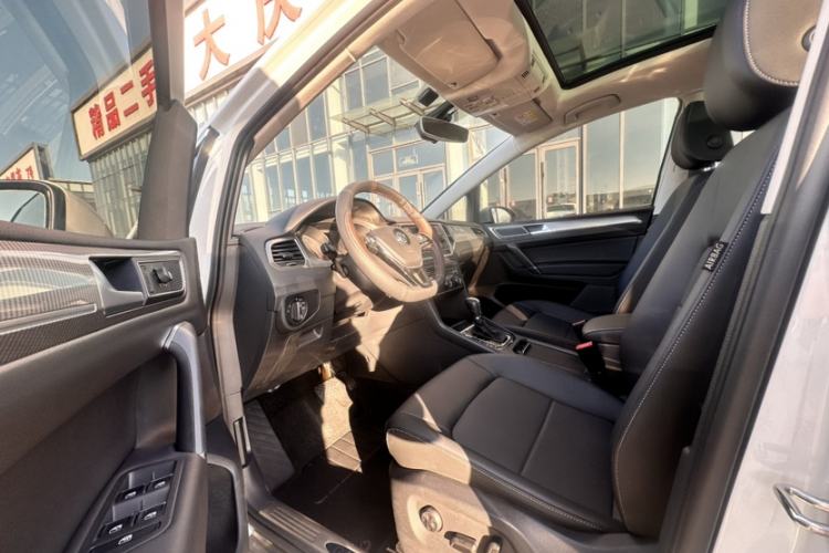 Used Volkswagen Golf Sportsvan 2019 280TSI Automatic Trendy Edition China V Standard Interior 2