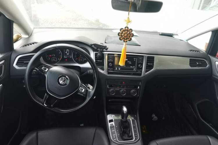 Used Volkswagen Golf Sportsvan 2019 280TSI Automatic Trendy Edition China V Standard Interior 2