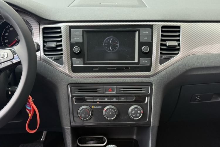 Used Volkswagen Golf Sportsvan 2019 280TSI Automatic Trendy Model China VI Standard Interior 2