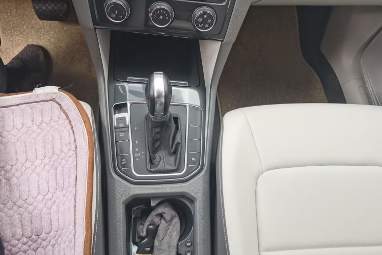 Used Volkswagen Golf Sportsvan 2019 280TSI Automatic Trendy Edition China V Standard Interior 3