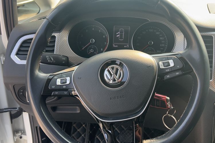 Used Volkswagen Golf Sportsvan 2019 280TSI Automatic Trendy Model China VI Standard Interior 4