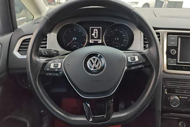Used Volkswagen Golf Sportsvan 2019 280TSI Automatic Trendy Model China VI Standard Interior 5
