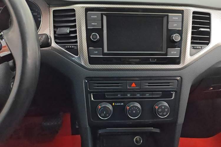 Used Volkswagen Golf Sportsvan 2019 280TSI Automatic Trendy Model China VI Standard Interior 6