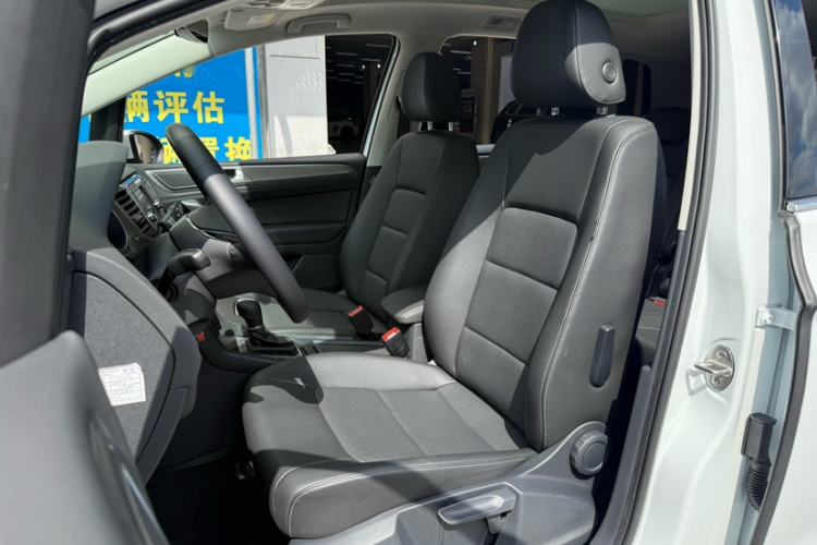 Used Volkswagen Golf Sportsvan 2019 280TSI Automatic Trendy Model China VI Standard Interior 7