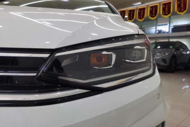 Used Volkswagen Golf Sportsvan 2019 280TSI Automatic Trendy Model China VI Standard Left Front Headlight