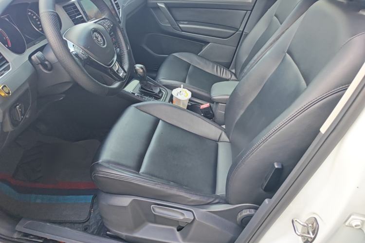 Used Volkswagen Golf Sportsvan 2019 1.6L Automatic Pure Model China V Standard Left Front Seat