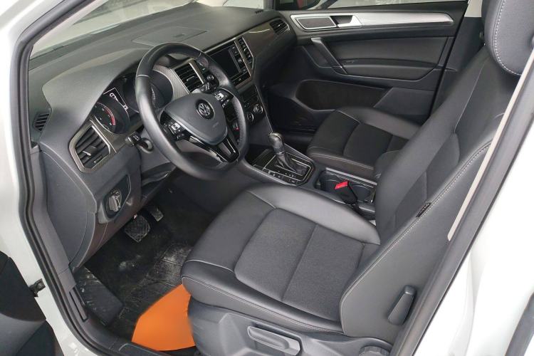 Used Volkswagen Golf Sportsvan 2019 280TSI Automatic Trendy Model China VI Standard Left Front Seat