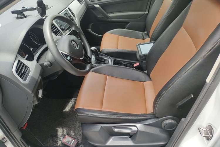 Used Volkswagen Golf Sportsvan 2019 1.6L Automatic Pure Model China V Standard Left Front Seat