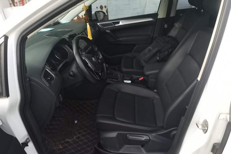 Used Volkswagen Golf Sportsvan 2019 280TSI Automatic Trendy Edition China V Standard Left Front Seat