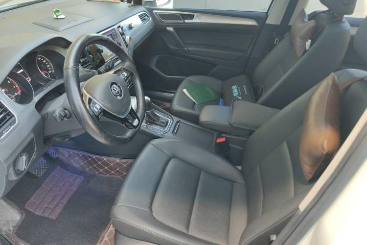Used Volkswagen Golf Sportsvan 2019 280TSI Automatic Trendy Model China VI Standard Left Front Seat