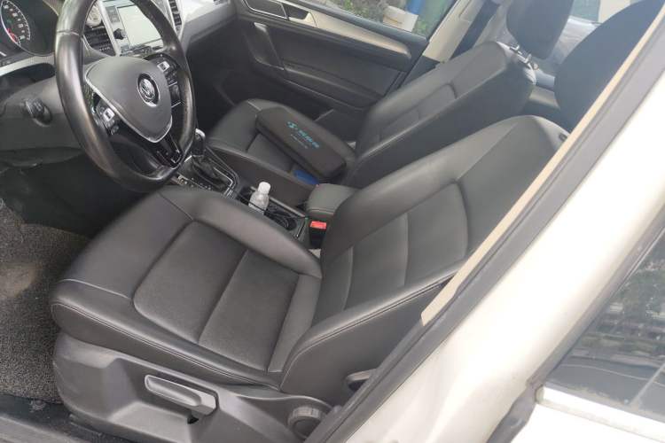 Used Volkswagen Golf Sportsvan 2019 280TSI Automatic Trendy Edition China V Standard Left Front Seat