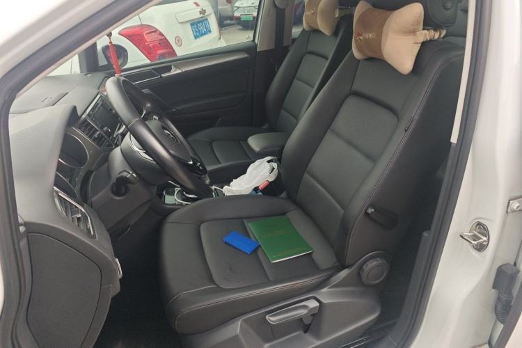 Used Volkswagen Golf Sportsvan 2019 280TSI Automatic Trendy Model China VI Standard Left Front Seat