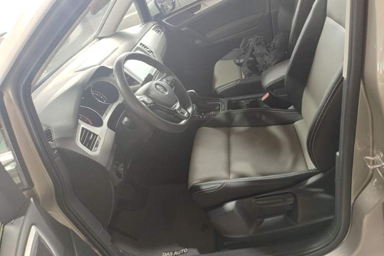 Used Volkswagen Golf Sportsvan 2019 1.6L Automatic Pure Model China V Standard Left Front Seat