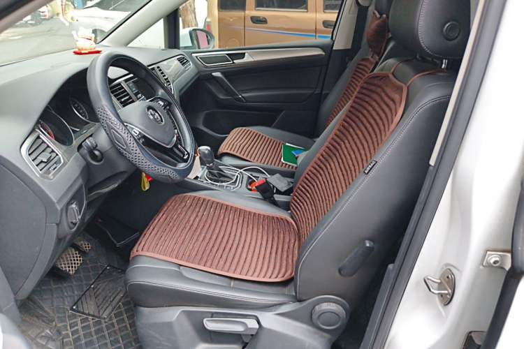 Used Volkswagen Golf Sportsvan 2019 280TSI Automatic Trendy Model China VI Standard Left Front Seat