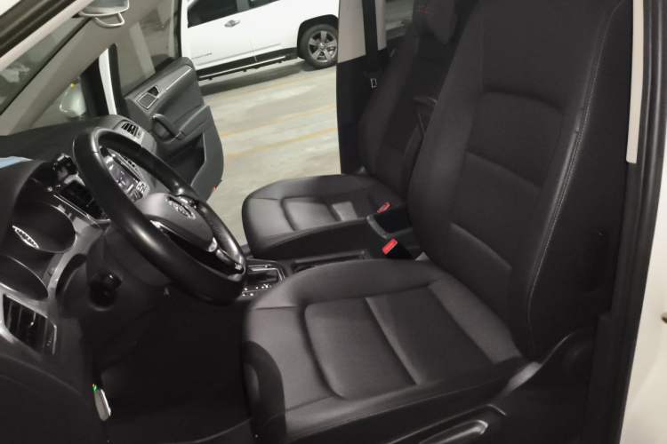 Used Volkswagen Golf Sportsvan 2019 280TSI Automatic Trendy Model China VI Standard Left Front Seat