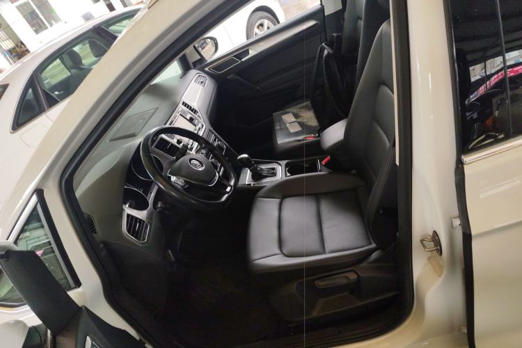 Used Volkswagen Golf Sportsvan 2019 280TSI Automatic Trendy Model China VI Standard Left Front Seat