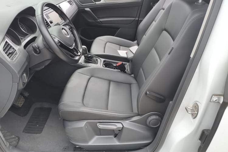 Used Volkswagen Golf Sportsvan 2019 280TSI Automatic Trendy Edition China V Standard Left Front Seat