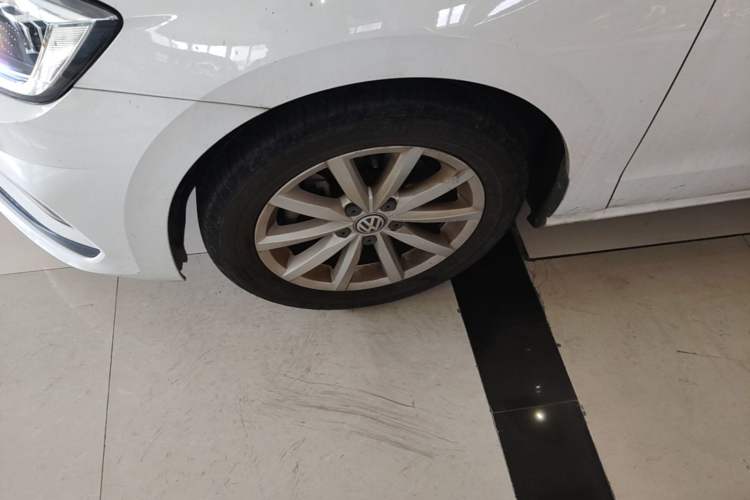 Used Volkswagen Golf Sportsvan 2019 280TSI Automatic Trendy Model China VI Standard Left Front Wheel Hub