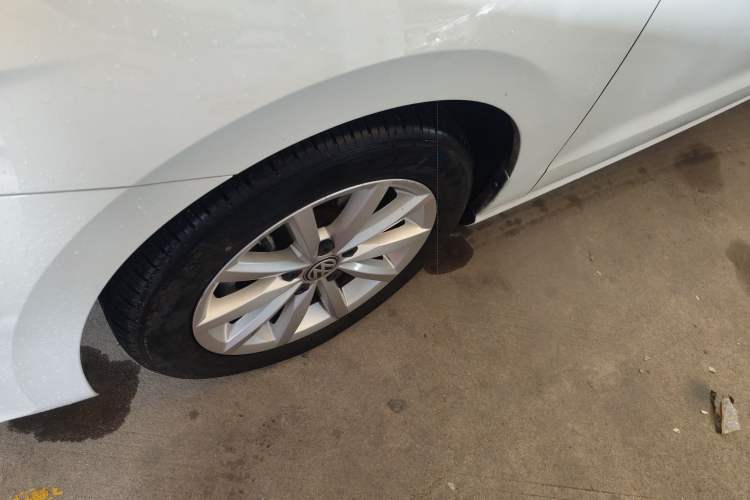 Used Volkswagen Golf Sportsvan 2019 280TSI Automatic Trendy Model China VI Standard Left Front Wheel Hub