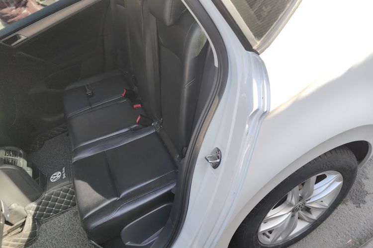 Used Volkswagen Golf Sportsvan 2019 1.6L Automatic Pure Model China V Standard Left Rear Seat