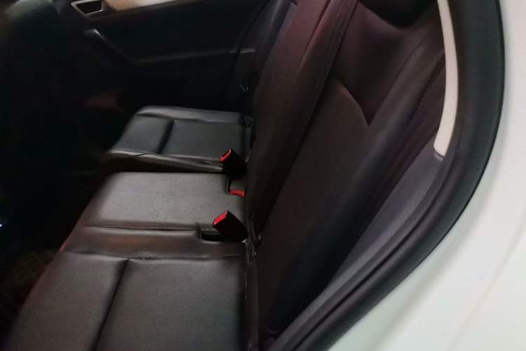 Used Volkswagen Golf Sportsvan 2019 1.6L Automatic Pure Model China V Standard Left Rear Seat