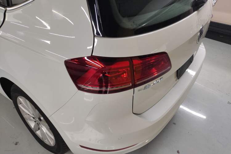 Used Volkswagen Golf Sportsvan 2019 280TSI Automatic Trendy Model China VI Standard Left Rear Taillight