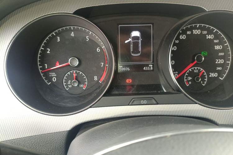 Used Volkswagen Golf Sportsvan 2019 1.6L Automatic Pure Model China V Standard Odometer Close Up
