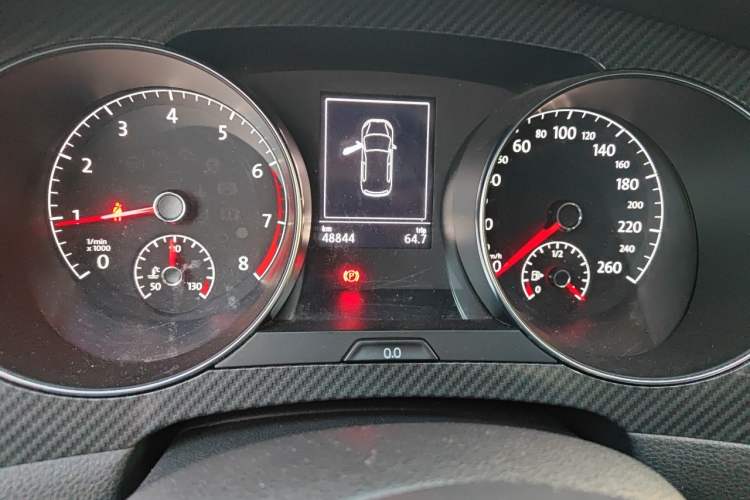 Used Volkswagen Golf Sportsvan 2019 280TSI Automatic Voyageur Model China VI Standard Odometer Close Up