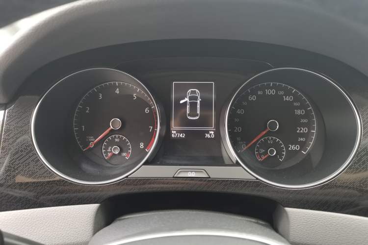 Used Volkswagen Golf Sportsvan 2019 280TSI Automatic Trendy Edition China V Standard Odometer Close Up