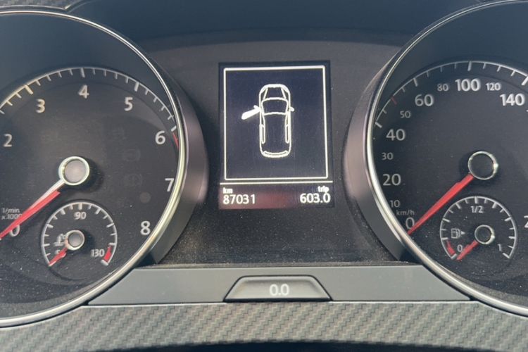Used Volkswagen Golf Sportsvan 2019 280TSI Automatic Sentinel Model China VI Standard Odometer Close Up