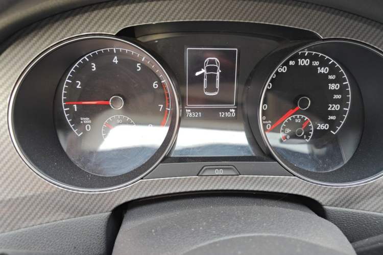 Used Volkswagen Golf Sportsvan 2019 280TSI Automatic Trendy Edition China V Standard Odometer Close Up