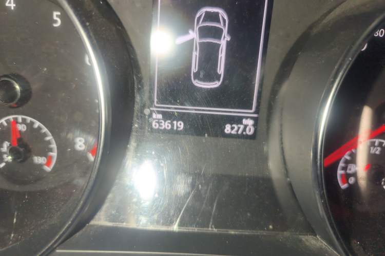 Used Volkswagen Golf Sportsvan 2019 280TSI Automatic Trendy Edition China V Standard Odometer Close Up