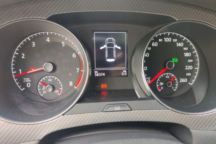 Used Volkswagen Golf Sportsvan 2019 280TSI Automatic Trendy Model China VI Standard Odometer Close Up