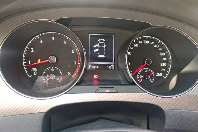 Used Volkswagen Golf Sportsvan 2019 280TSI Automatic Trendy Model China VI Standard Odometer Close Up